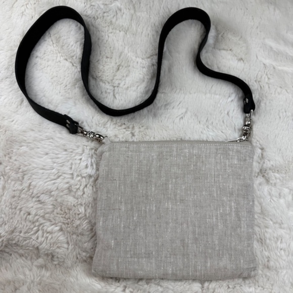Independent Reign Crossbody Bag in Natural Linen and Black Leather Women's Purse - Picture 4 of 7